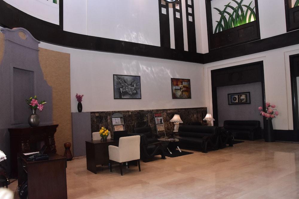 Hotel Pal Heights Bhubaneswar Bagian luar foto