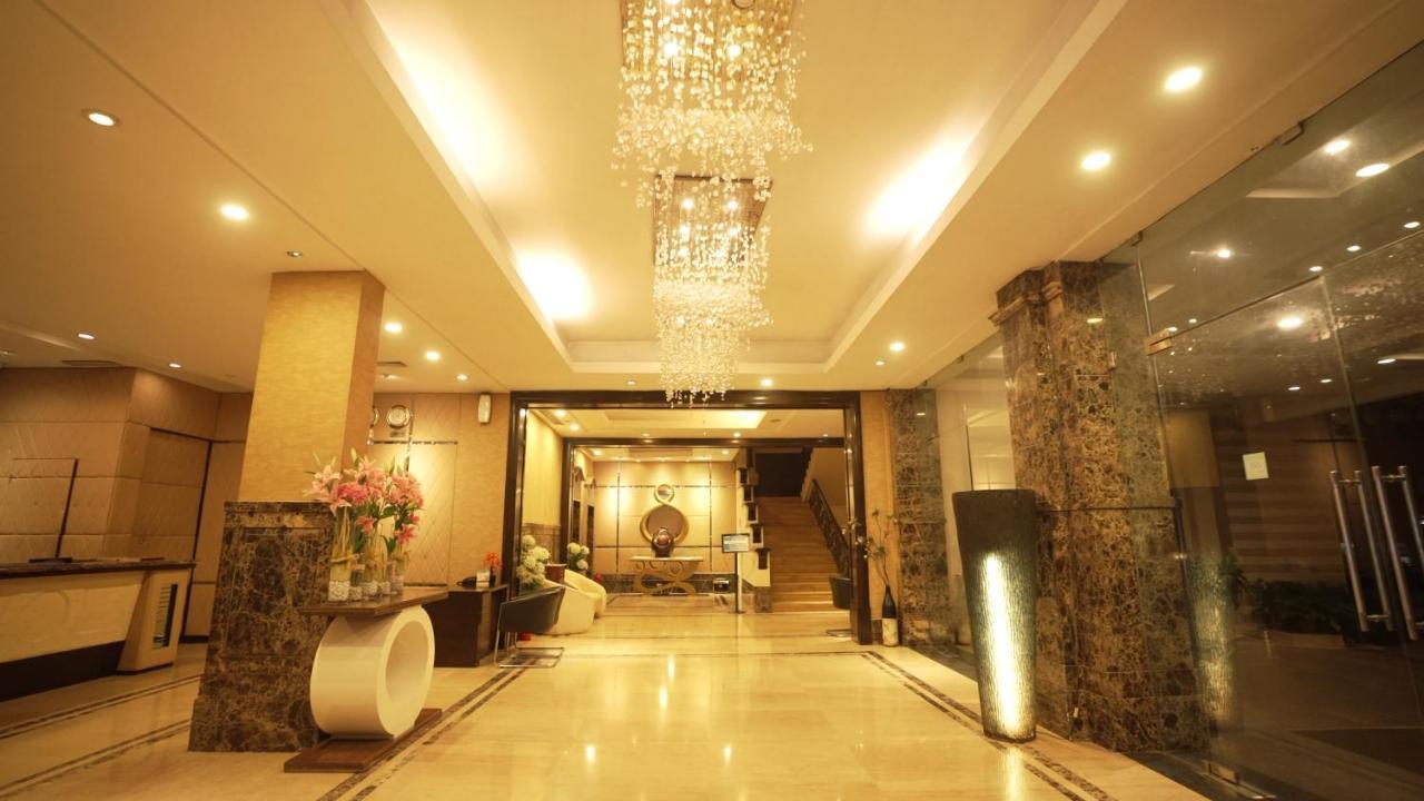 Hotel Pal Heights Bhubaneswar Bagian luar foto