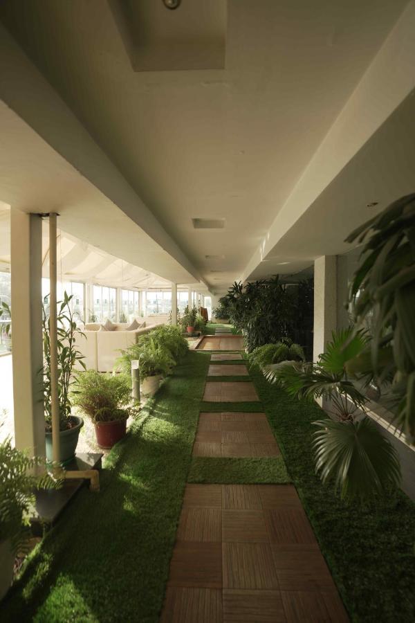 Hotel Pal Heights Bhubaneswar Bagian luar foto
