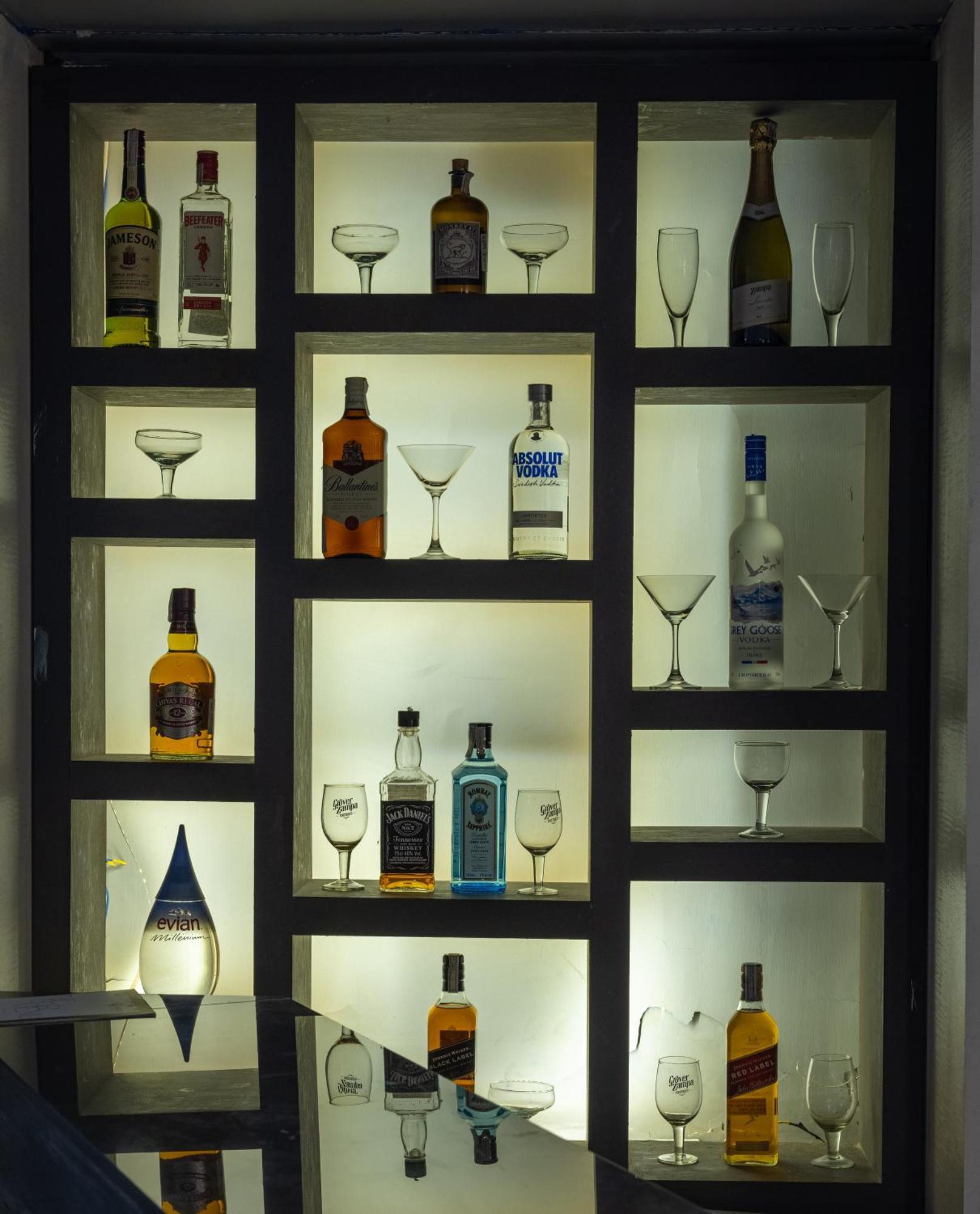 Hotel Pal Heights Bhubaneswar Bagian luar foto