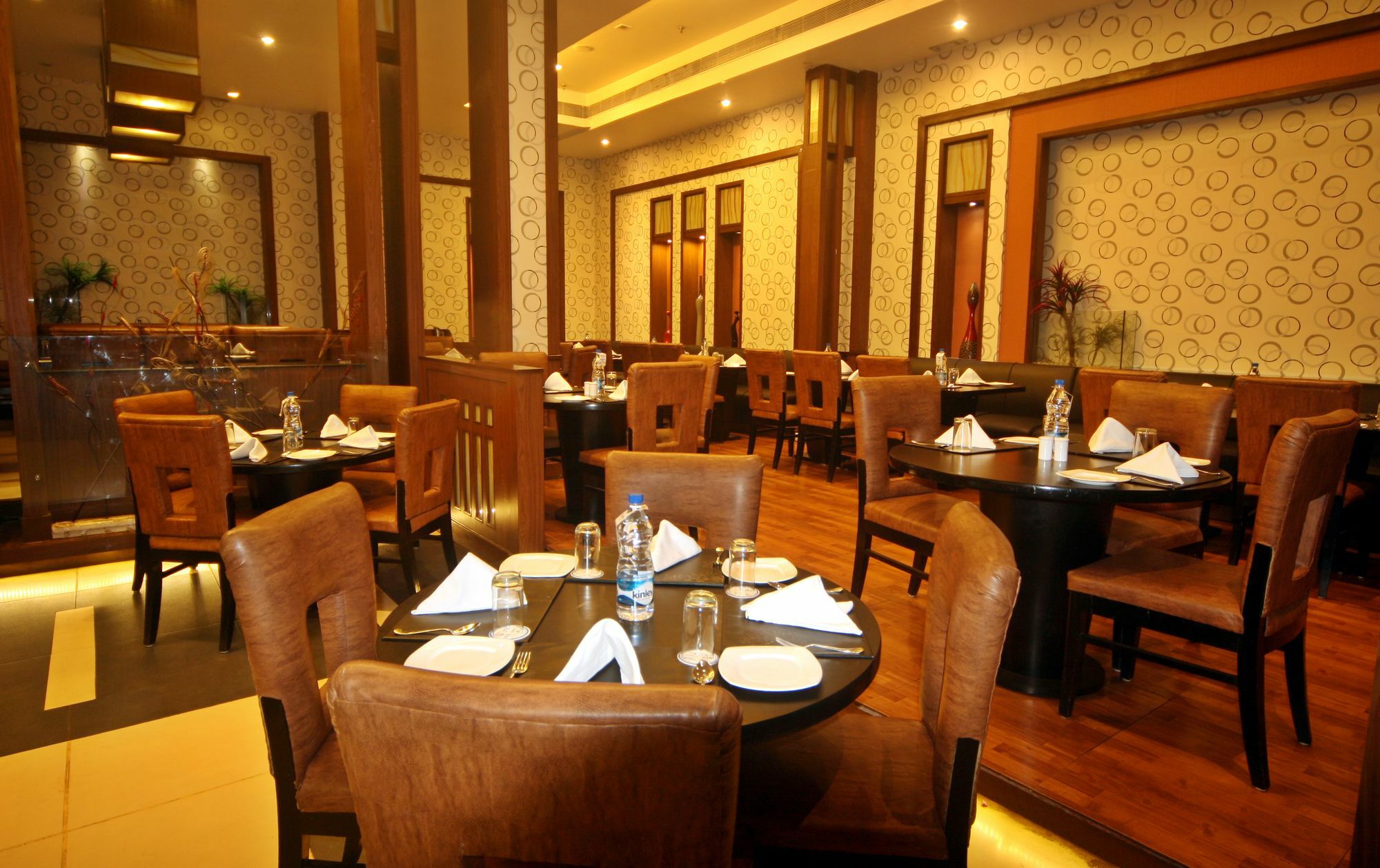 Hotel Pal Heights Bhubaneswar Bagian luar foto