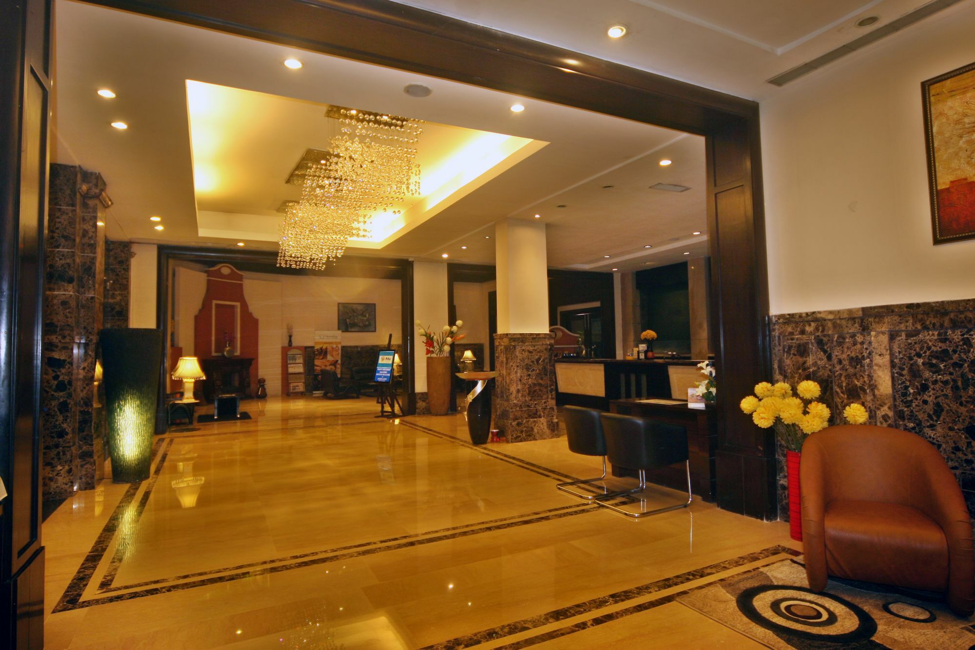 Hotel Pal Heights Bhubaneswar Bagian luar foto